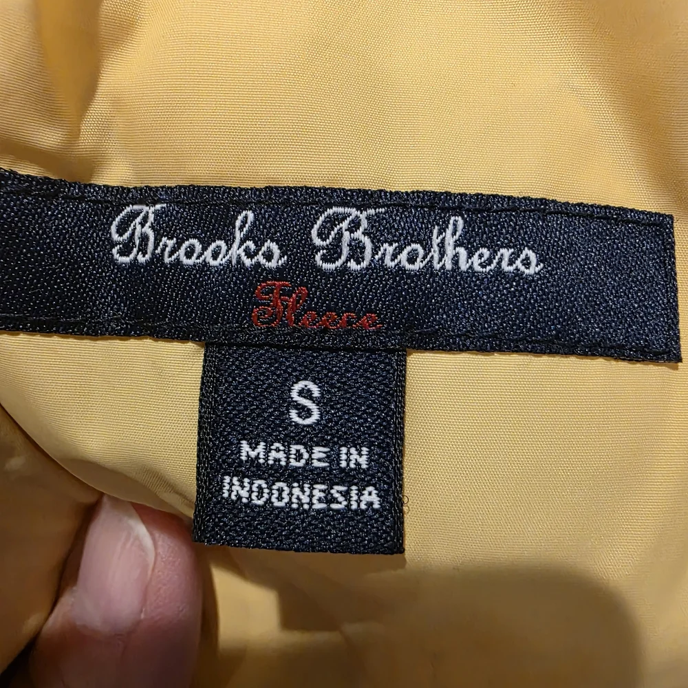 Brooks Brothers Boys Puffy Quilted Vest Maroon Size Small Corduroy Neck Preppy